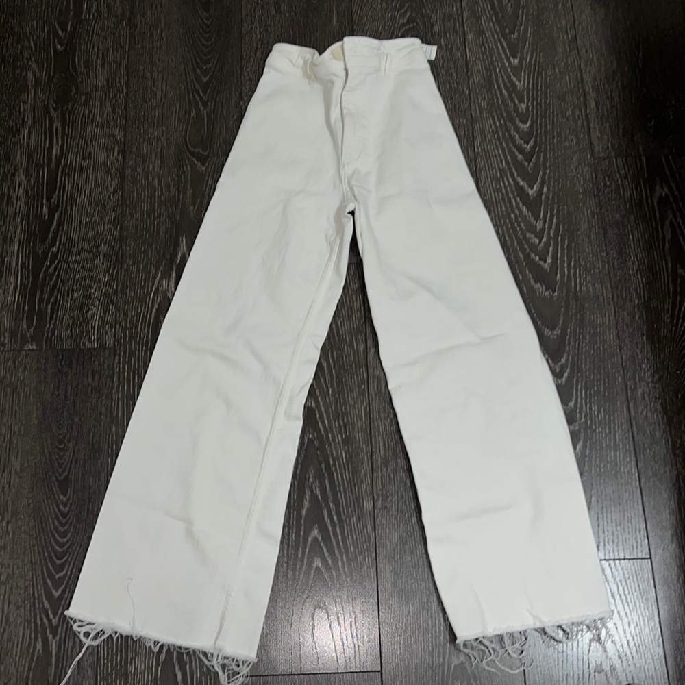 White Straight-Leg Women's Pants - Clean Minimal Style